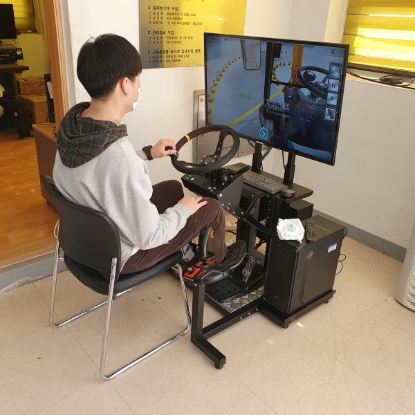 농업기술센터 굴삭기 시뮬레이터 납품